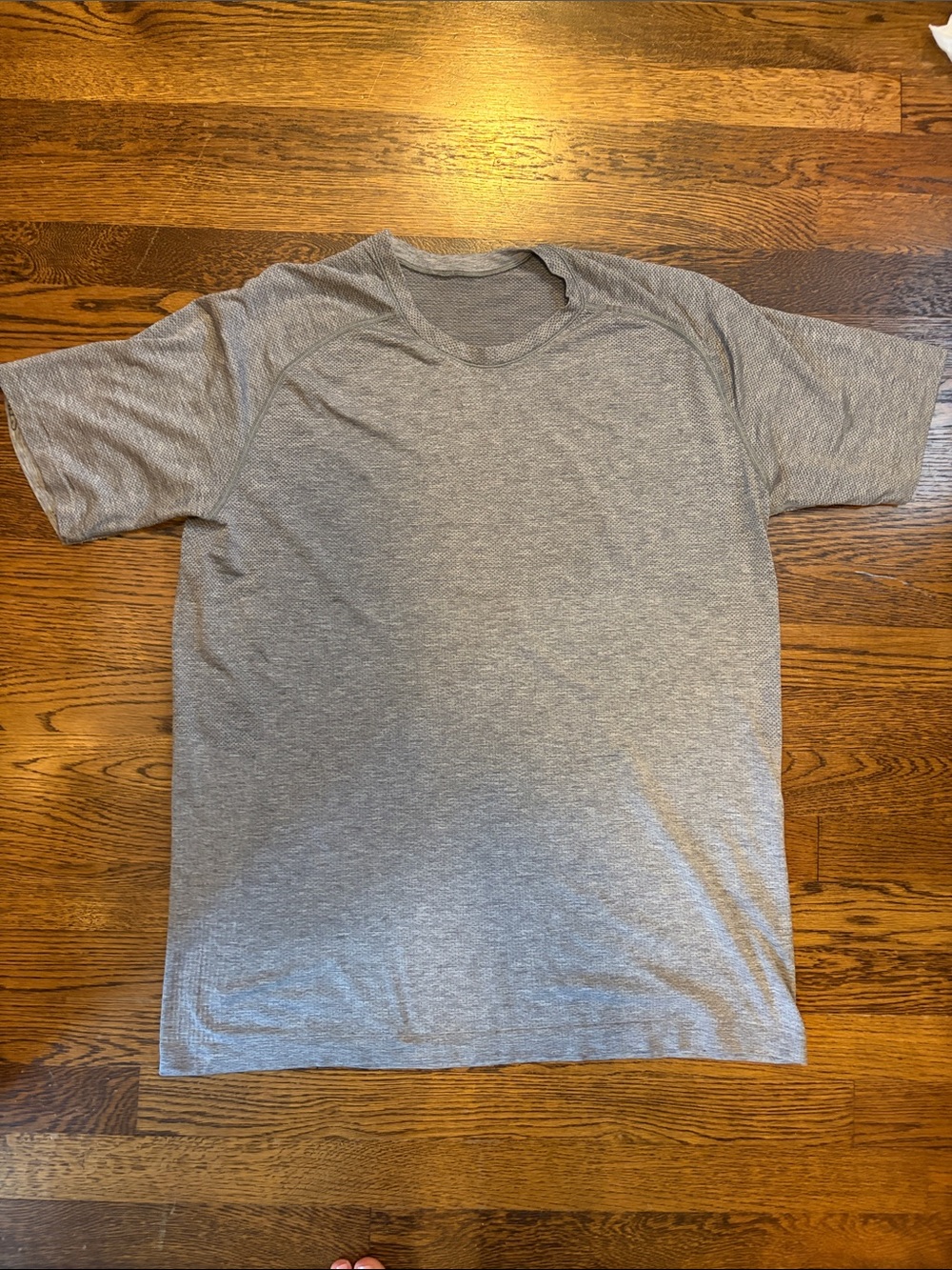 lululemon athletica Men's Heather Gray Short Sleeve Crew